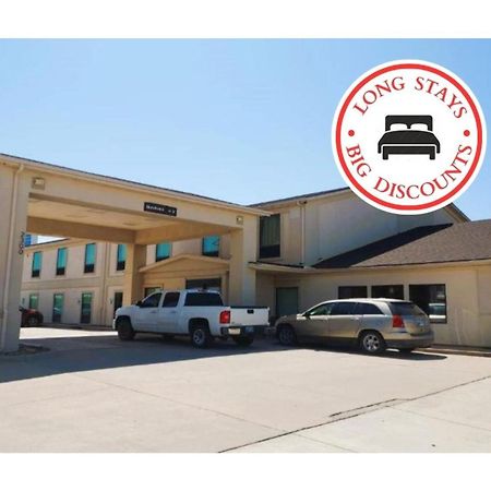 McPherson Inn By OYO, I-135 Exterior foto