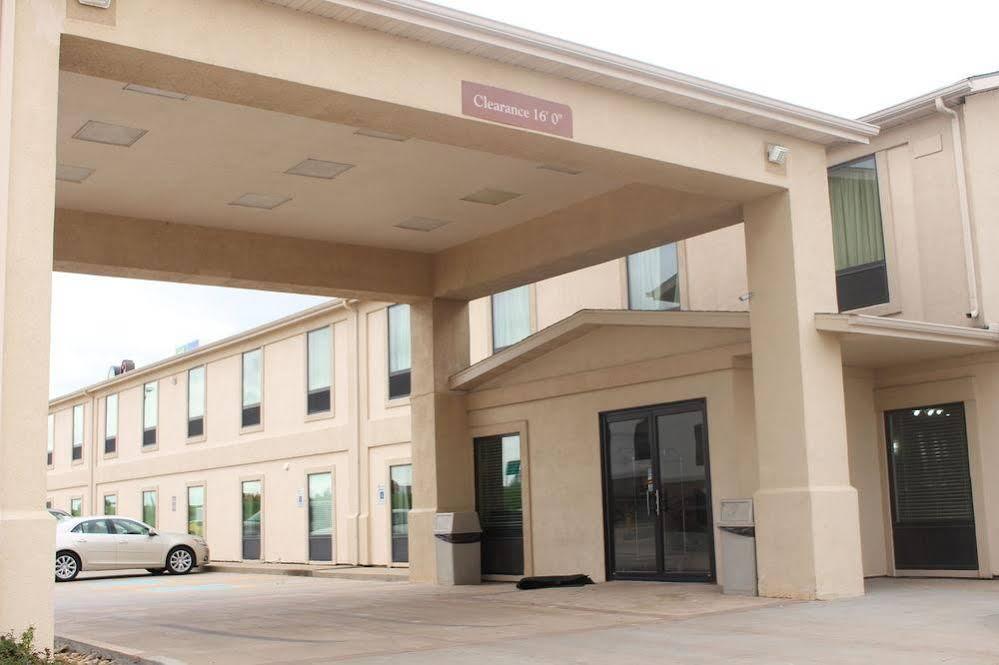 McPherson Inn By OYO, I-135 Exterior foto