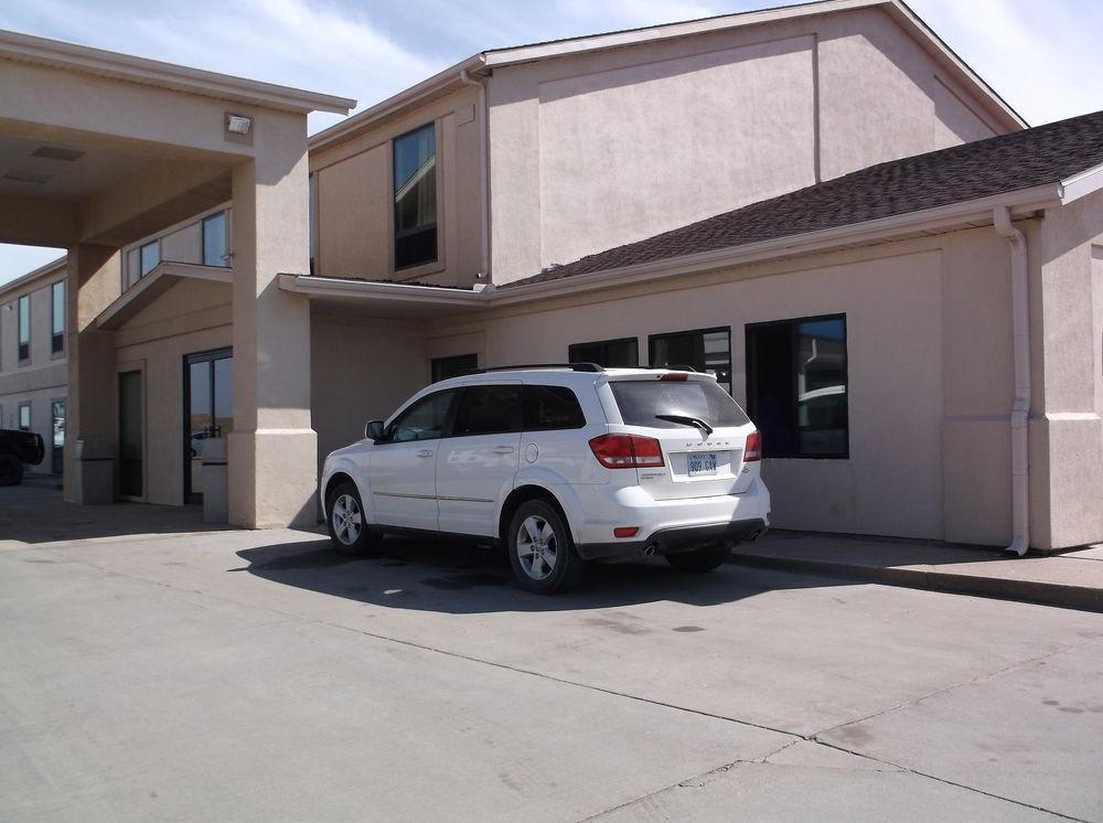 McPherson Inn By OYO, I-135 Exterior foto