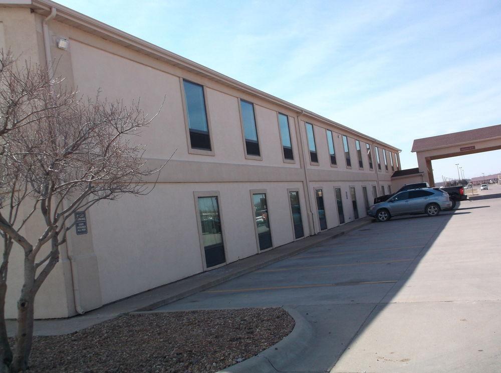 McPherson Inn By OYO, I-135 Exterior foto